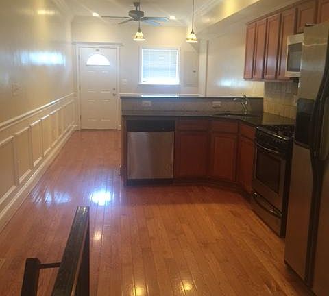 5th image of 1235 James St