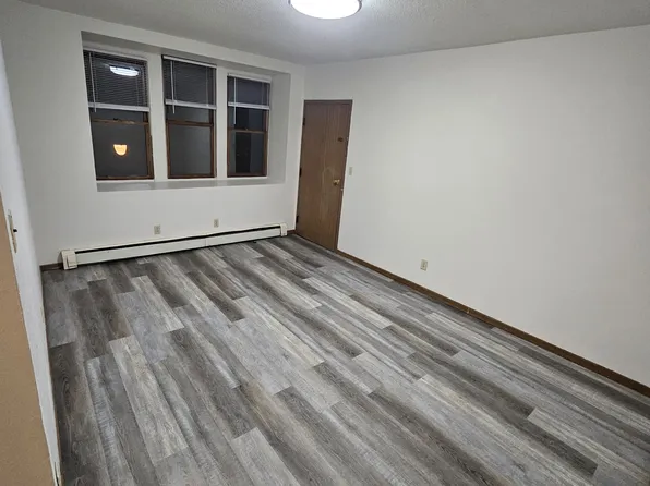 483 Loras Blvd #8, Dubuque, IA 52001