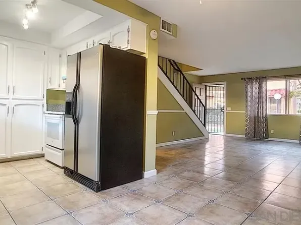 909 N Fig St APT C, Escondido, CA 92026