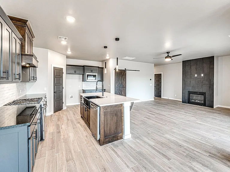109 Carlow Way — Photo 29