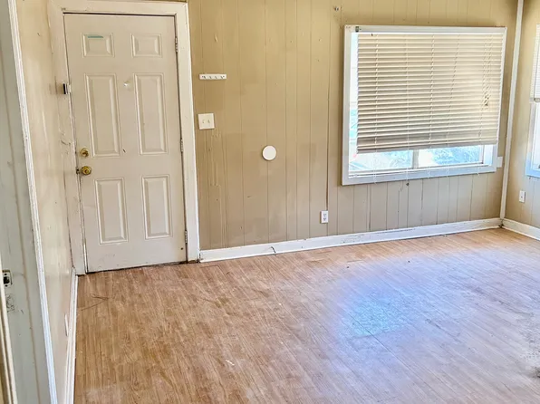 3320 Bates St, Lubbock, TX 79415