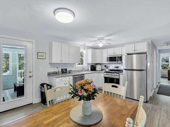 5th image of 52 Thayer St
