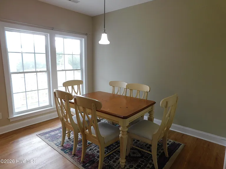 107 Beacon St — Photo 4
