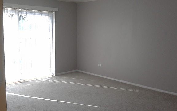 5th image of 18W140 Suffield Ct APT G207