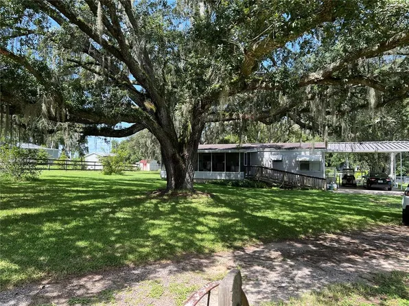 8025 Opal Ln, Zephyrhills, FL 33540