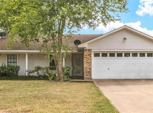 8202 Butler Ridge Dr, College Station, TX 77845