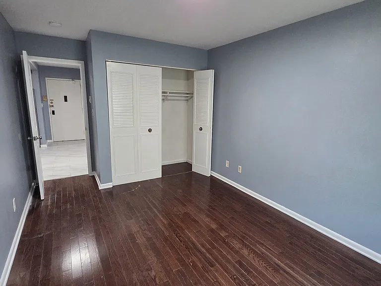 560 Main St #2DD — Photo 5
