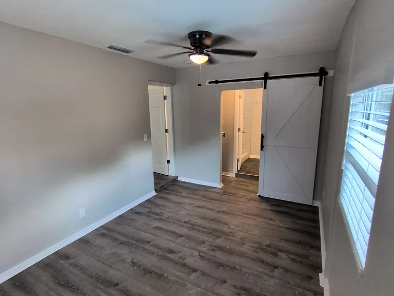 1742 SE 15th Ave — Photo 10