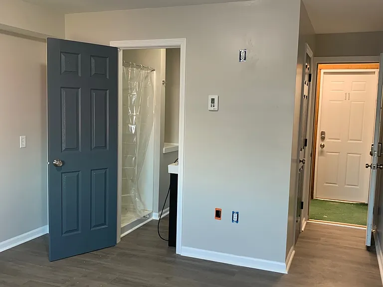 1413 East Washington Street — Photo 22