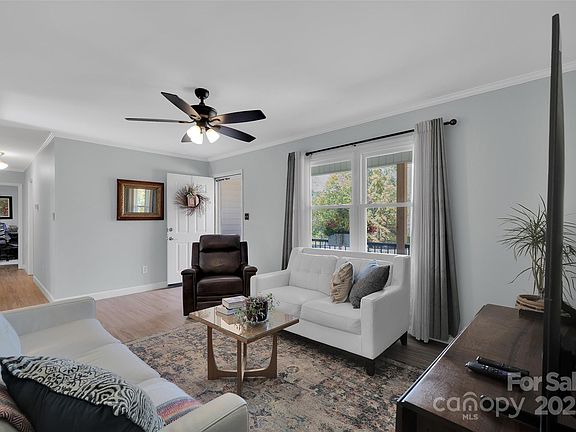 5th image of 2947 Heavners Farm Ct