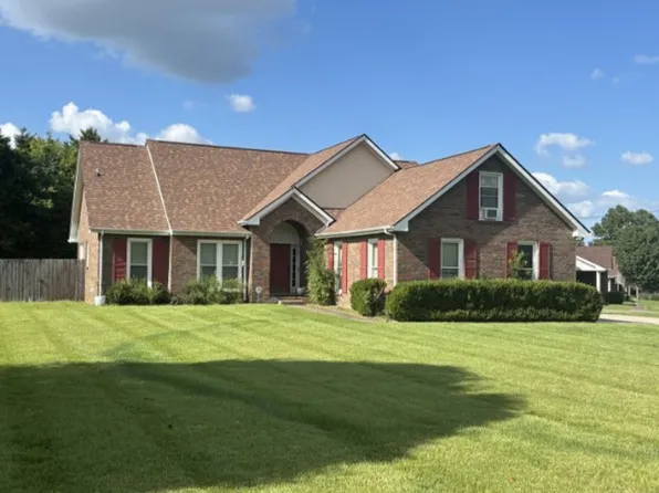 1985 Waywick Dr, Clarksville, TN 37043
