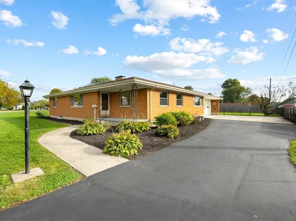 606 W Lake Ave, New Carlisle, OH 45344