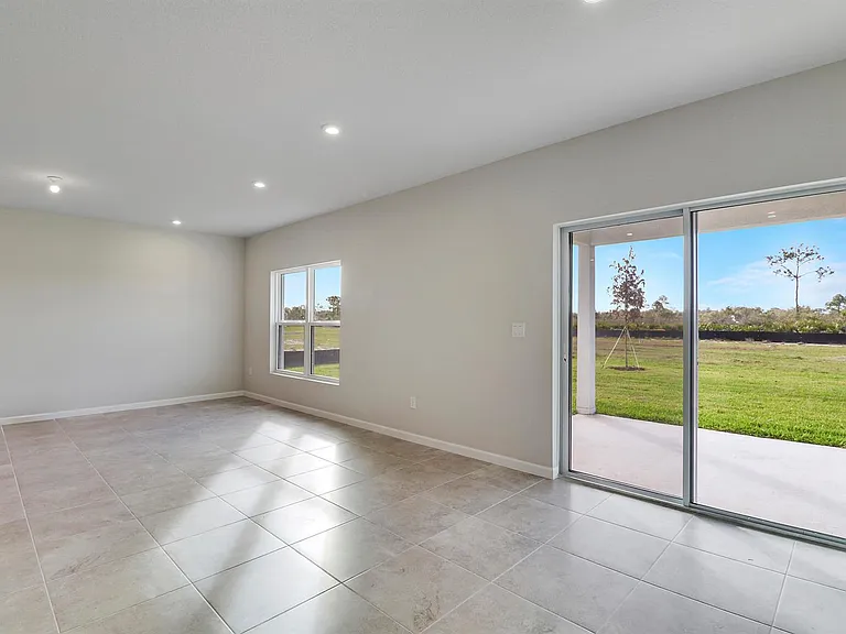 15404 SW American St — Photo 15