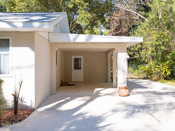 4th image of 693 W Pine Rd