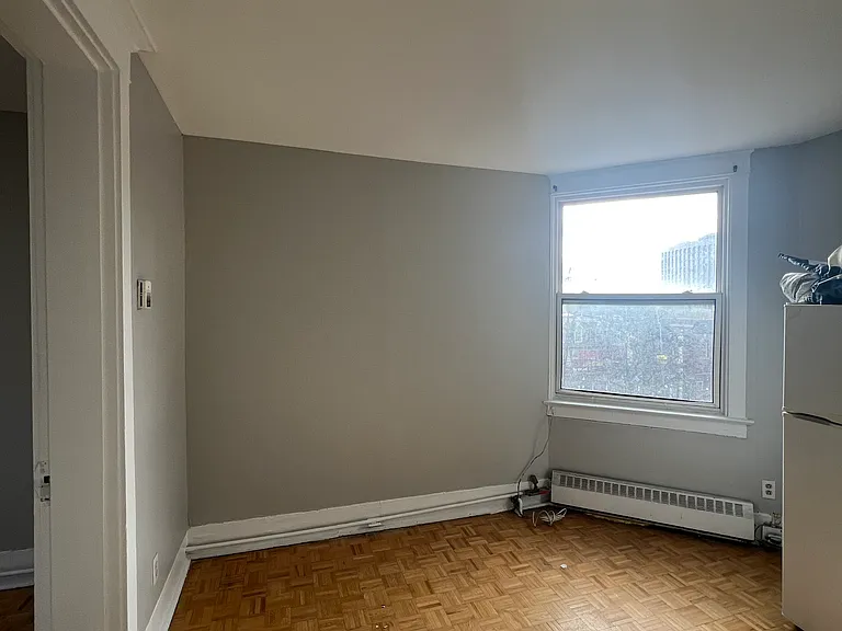 355 Elgin St #C — Photo 3