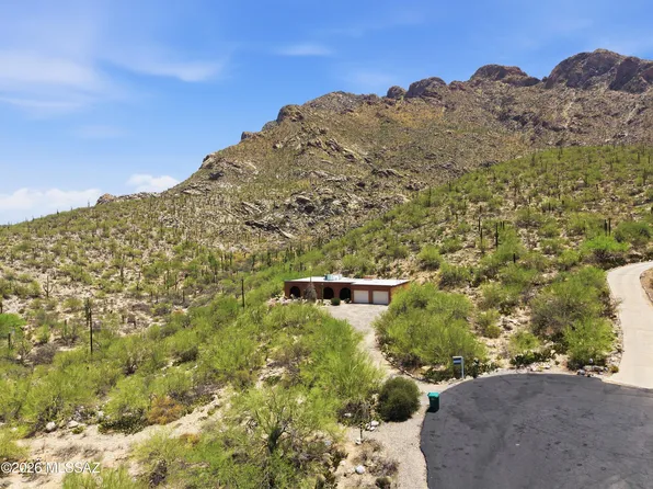 561 E San Moritz Pl, Oro Valley, AZ 85704