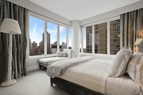 Sold by Compass | media 10