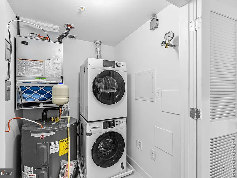2534 Elvans Rd SE — Photo 24