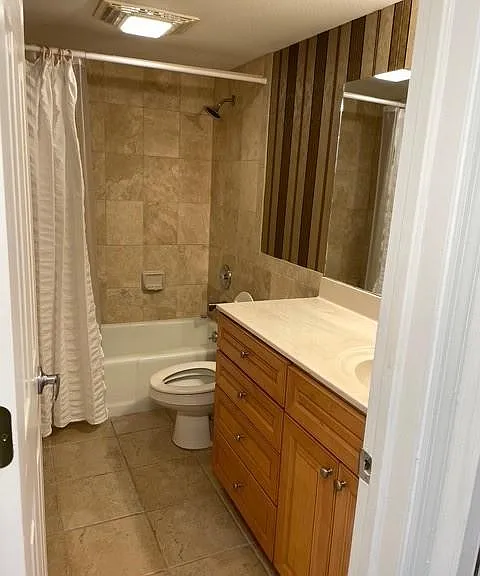 632 Victoria Dr #201 — Photo 17
