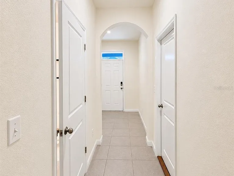 809 Lucent Sands Ct — Photo 4