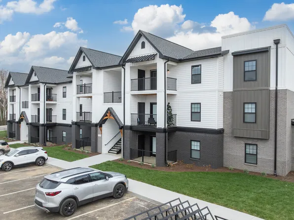 9924 Moore Hill Pl, Louisville, KY