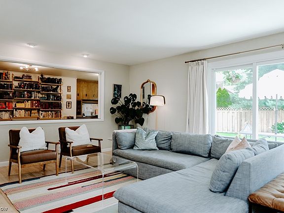 4th image of 3829 E Surrey Ct