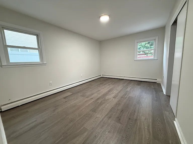 450 E Penn St #1 — Photo 10