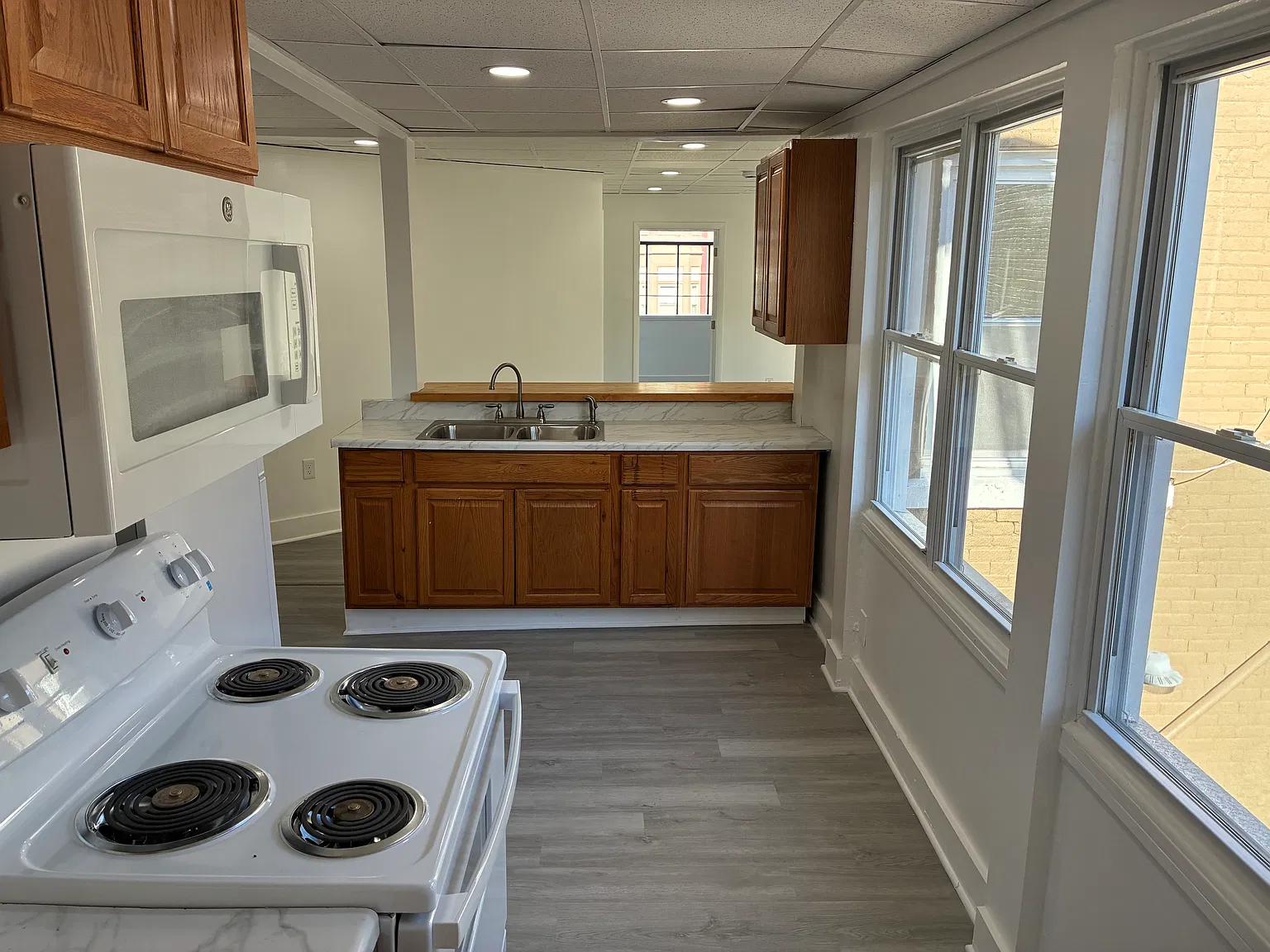 2 bed, $1,800 — Photo 2