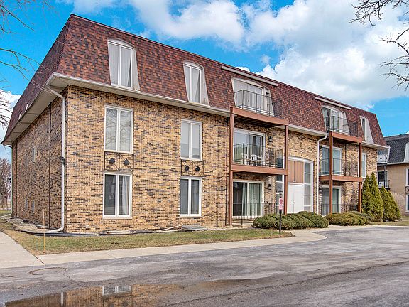 3rd image of 5700 Circle Dr APT 202