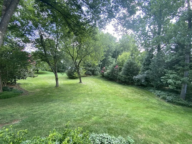 10012 Galahad Ct — Photo 11