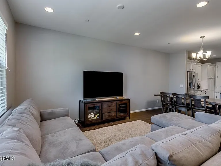 2477 W Market Pl #32 — Photo 6
