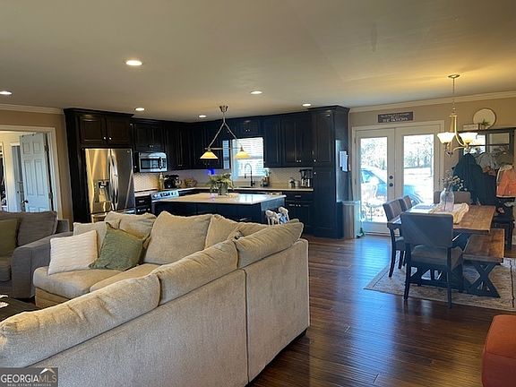 2nd image of 425 Trice Cemetary Rd