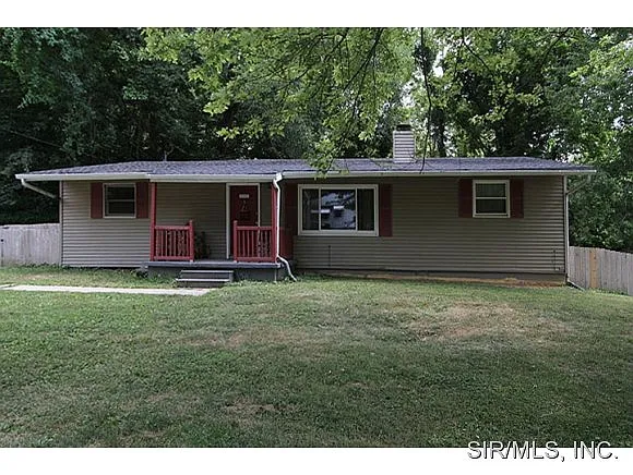 4 South Dr photo 1