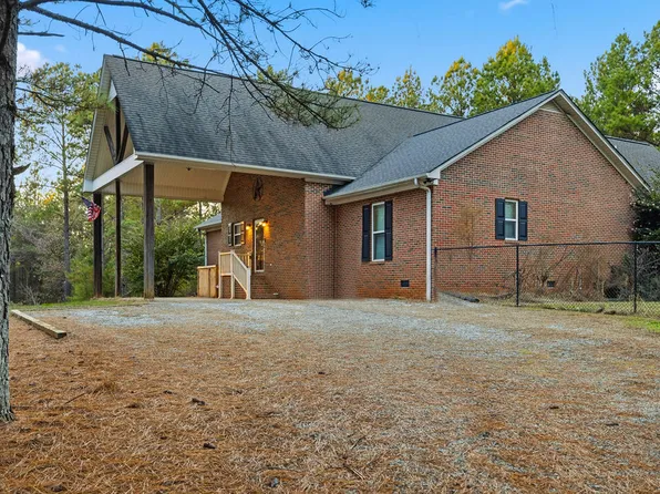 1907 Mountain Creek Church Rd, Starr, SC 29684