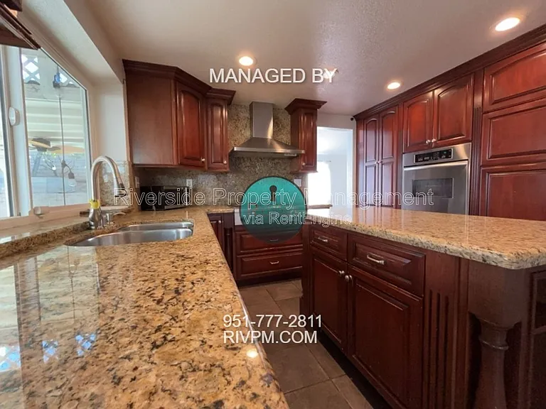 21498 Townsendia Ave — Photo 16