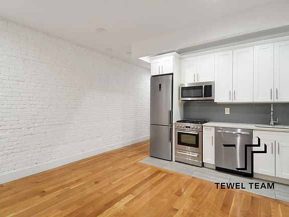 3rd image of 2067 Adam C Powell Blvd #2D