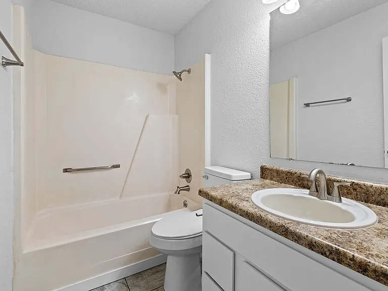 Greenleaf Townhomes — Photo 11