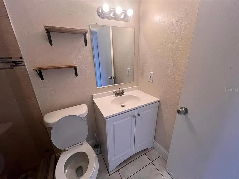 1665 W Oak Ridge Rd #C — Photo 20