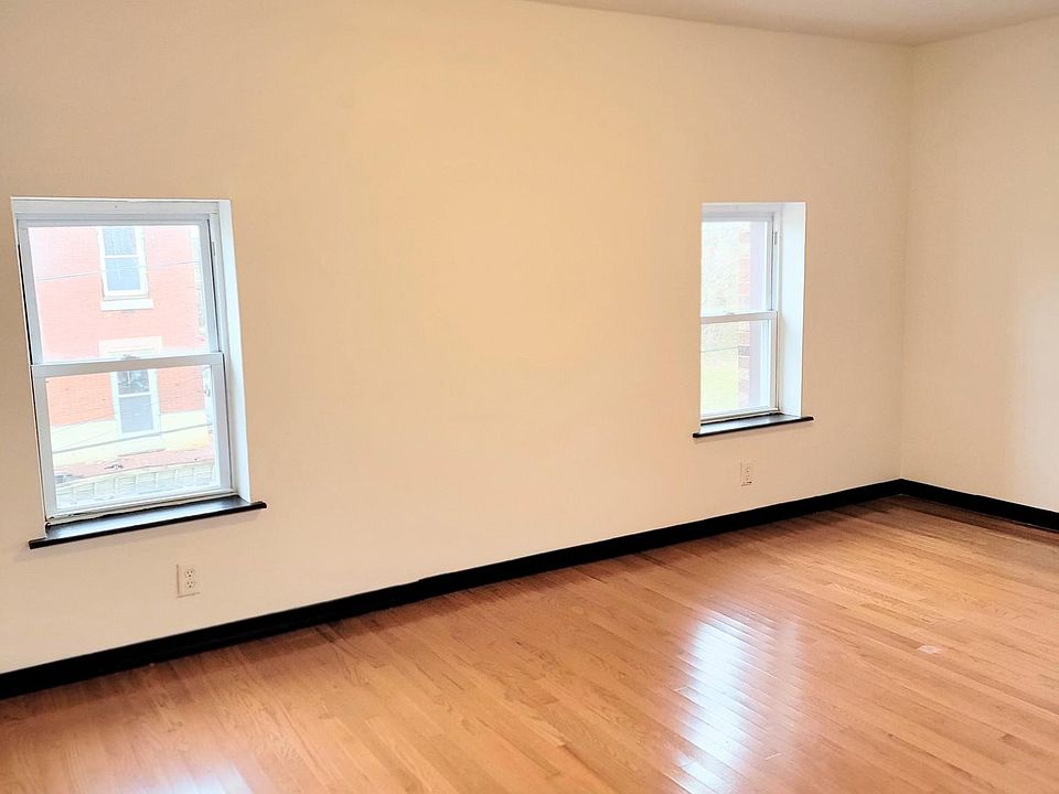 1st image of 3800 Haverford Ave Unit 3