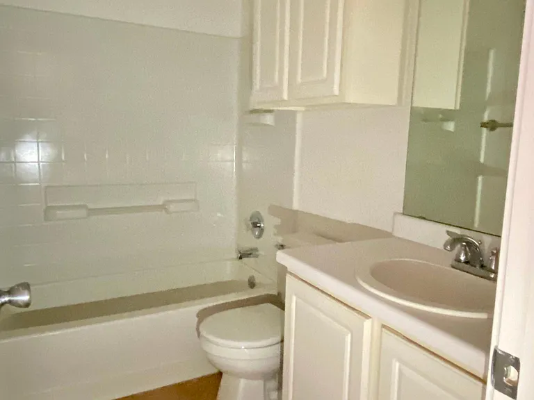 2nd Bathroom