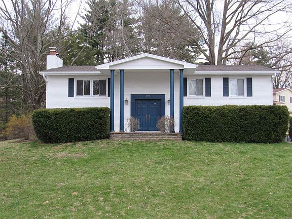 2nd image of 4117 E Cambridge Dr