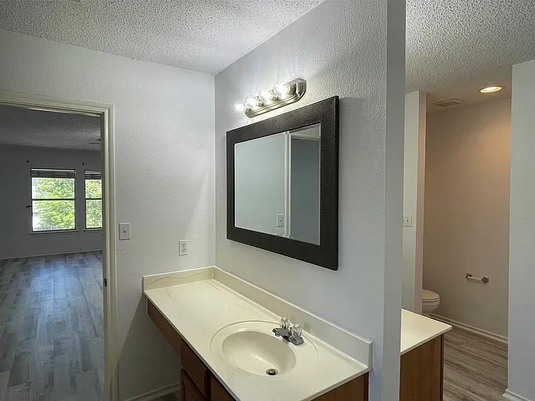 713 Catumet Dr — Photo 19