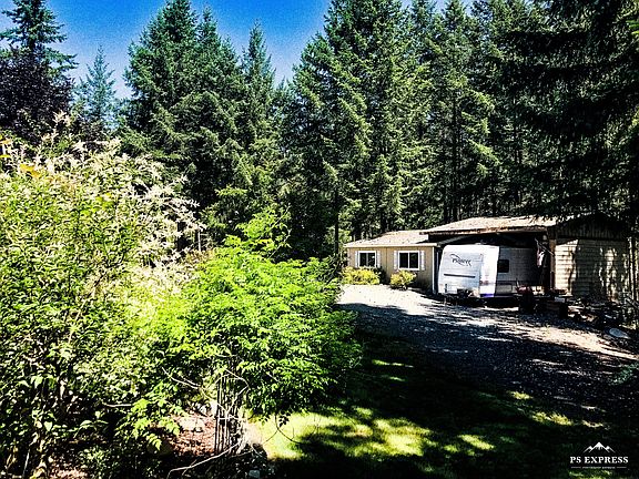 Backyard and Outdoor Garage