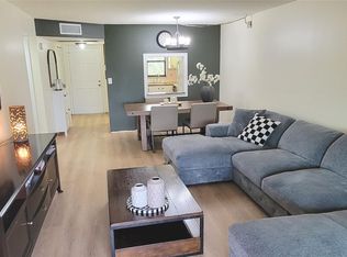 9355 SW 8th St APT 310, Boca Raton, FL 33428