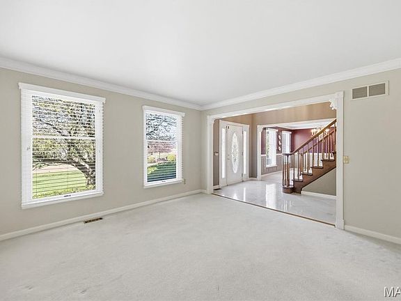 3rd image of 1823 York Ridge Ct