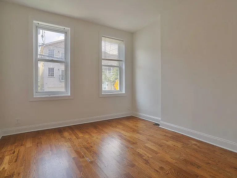 272 Grant Ave #1 — Photo 10