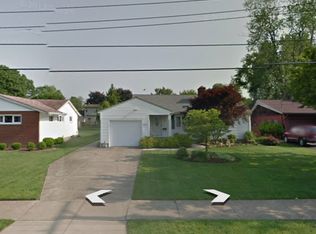 2122 Mary Dr NE, Warren, OH