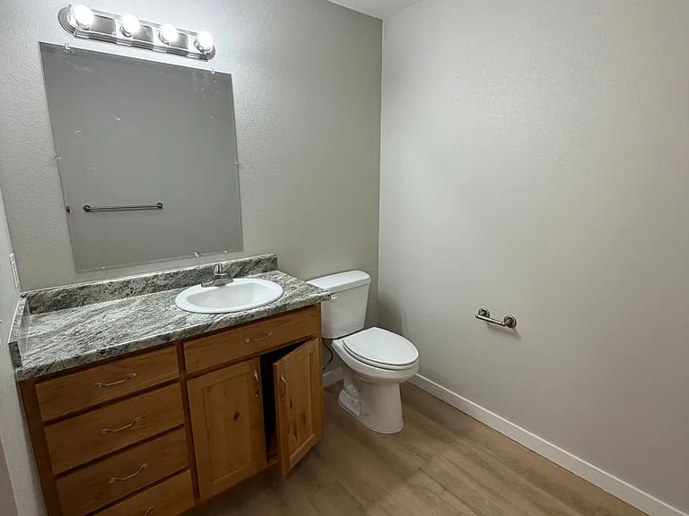 2901-2906 Sandstone Ln — Photo 9