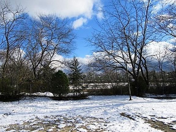 5th image of 440 Applegate Ave