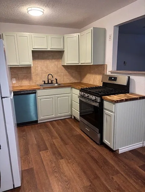 1118 Dorthy Dr — Photo 2